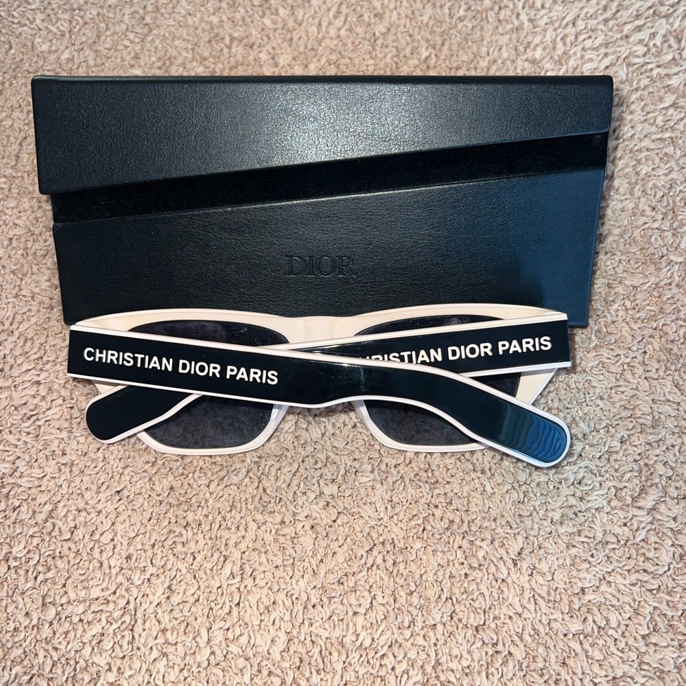 Dior Black and White Eyewear Frame - Picture 2 of 6